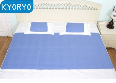 파란 탄력있는 재상할 수 있는 냉각 젤 침대 패드 안락한 사각